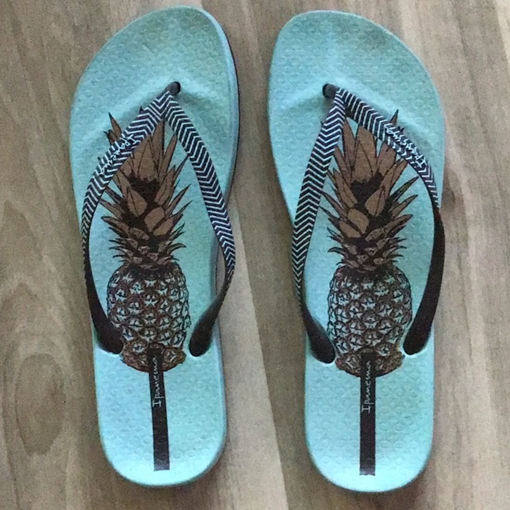 Grendene Brazilian beach sandals. Size 10